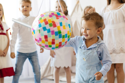 Piñata "Paper Boom" - Holiday in Every Home
