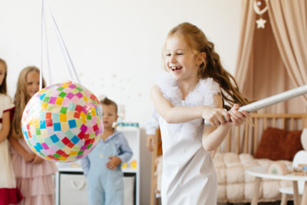 Piñata "Paper Boom" - Holiday in Every Home